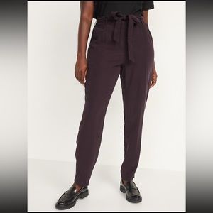 *NWT* Old Navy High-Rise Belted Straight Leg Pant